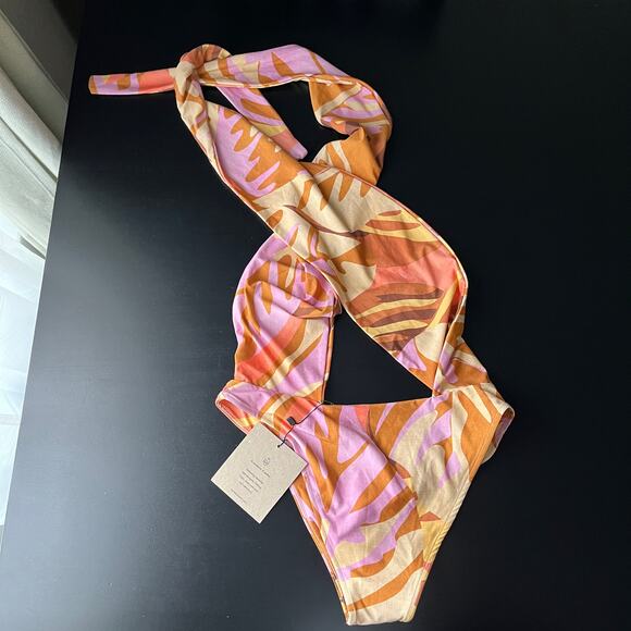 Stone Fox Swim Azalea Halter Cut Out One Piece  NWT - Picture 7 of 12